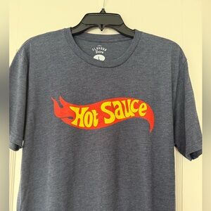 Hot Sauce Graphic Dad / Mens T-Shirt Large L